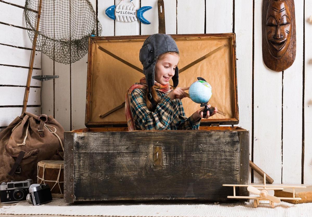Turn Discarded Doors into Rustic Bookshelves