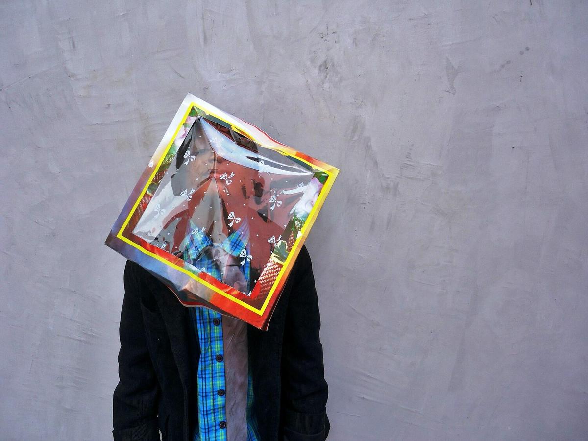 Crafting Unique Mirrors from Repurposed Items